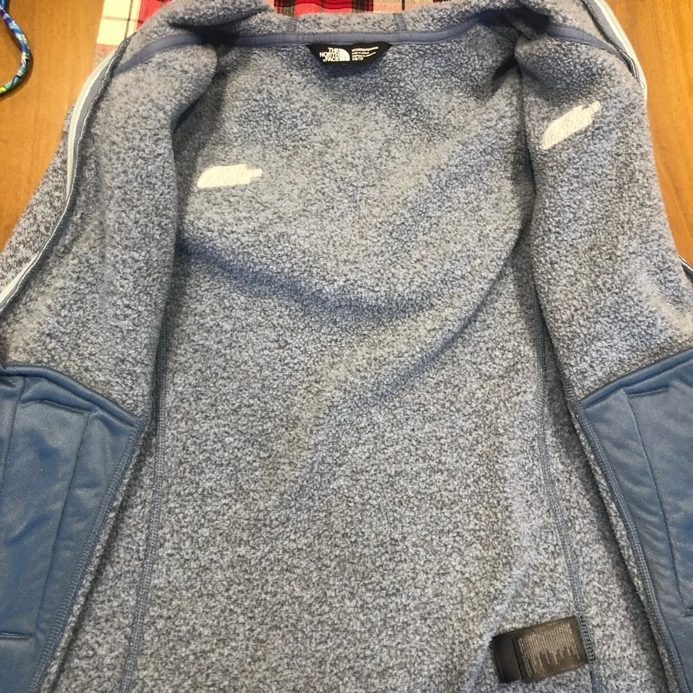 Great condition Women’s North Face hooded jacket size xs light blue speckled - Picture 8 of 17